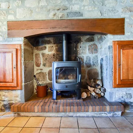 Peaceful Mountain Retreat Ferienhaus