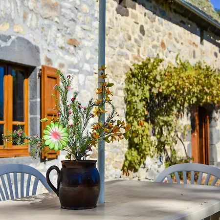 Peaceful Mountain Retreat